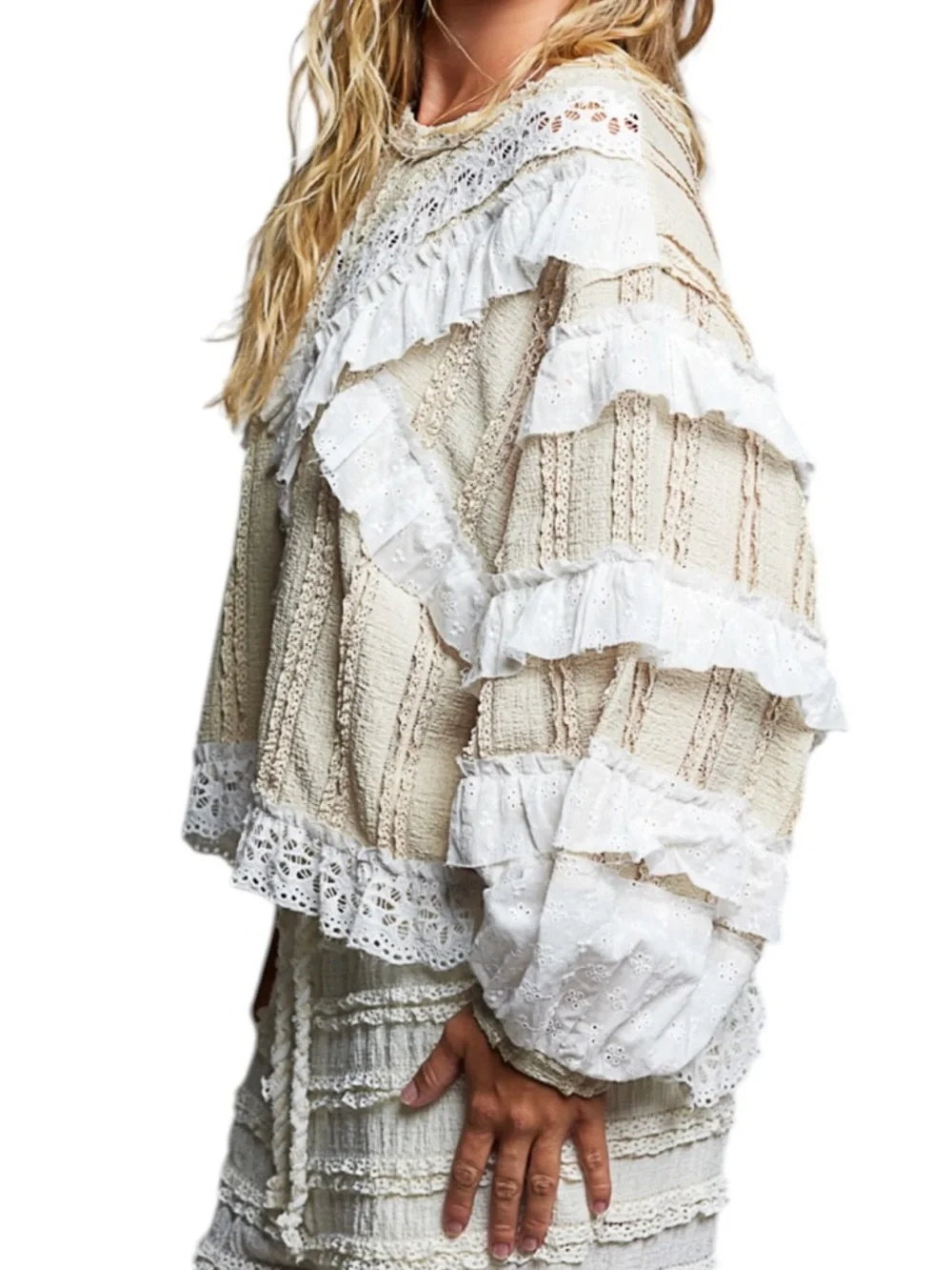 319. POL Cream & white Lace Trim Ruffle Knit Women's Top - Picture 2 of 3